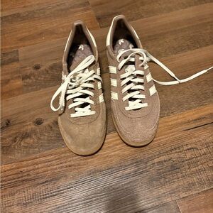 Brown Earth Strata Adidas Specialz sneakers